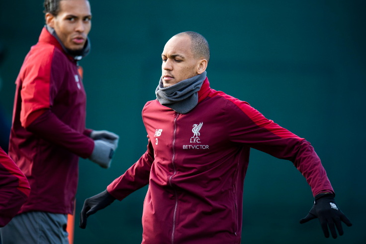 PG平台 -清晨英超传出新动向，比利亚雷亚尔官宣签约，管理层表态：信心回归，控场能力受关注的简单介绍